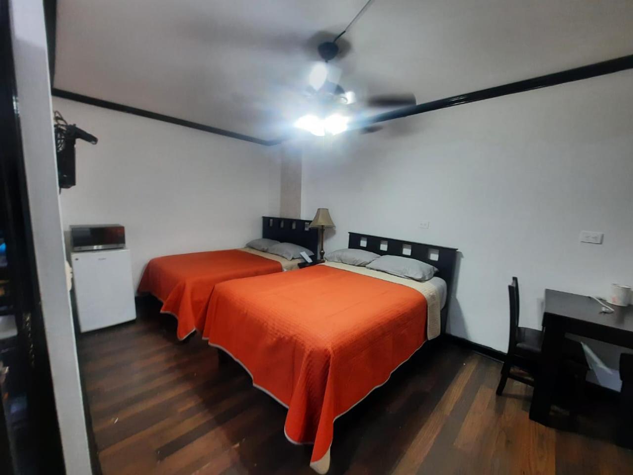 Hotel Garcias Suites, Linares Ngoại thất bức ảnh