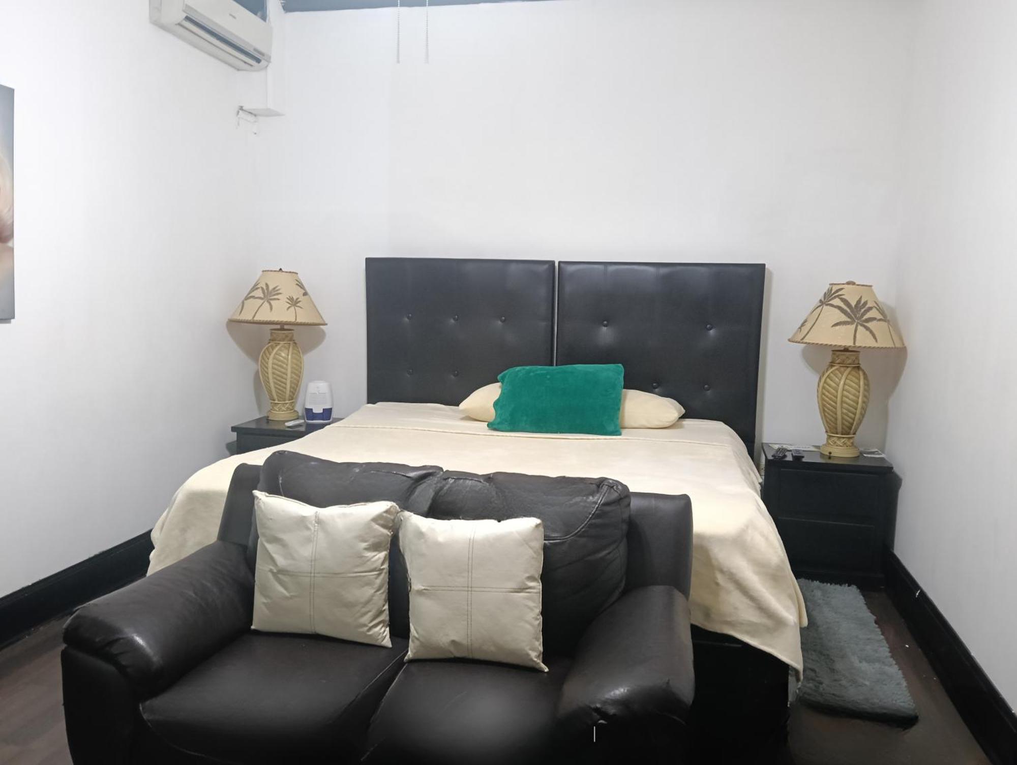 Hotel Garcias Suites, Linares Ngoại thất bức ảnh